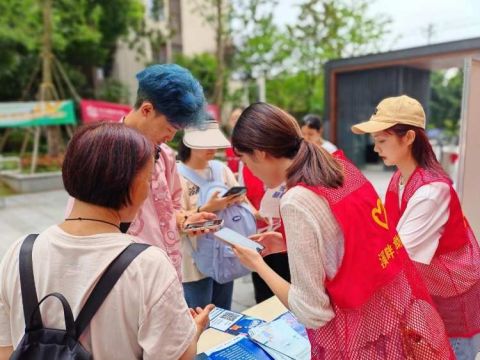 重庆高新区虎溪街道学成社区:“微网格”变身“红管家”